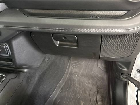 Used 2024 Jeep Wrangler Unlimited Sahara AWD/4WD image 25