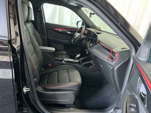 Used 2024 Chevrolet TrailBlazer RS FWD image 19