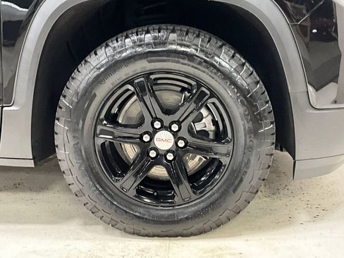 Used 2023 GMC Acadia AT4 w/ Technology Package AWD/4WD image 11