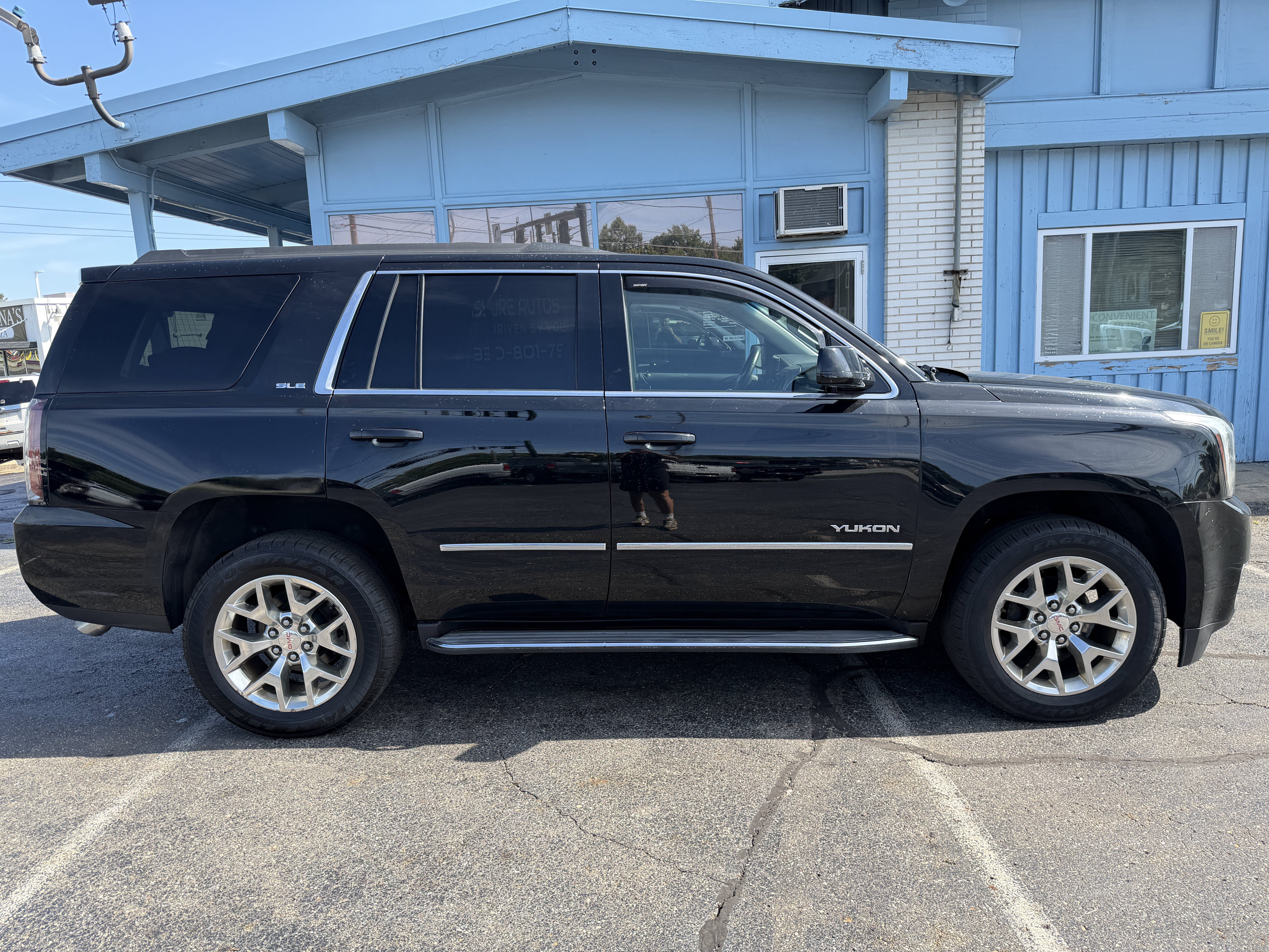 Used 2015 GMC Yukon SLE w/ Convenience Package AWD/4WD image 6