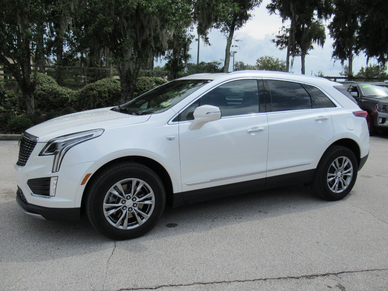 Used 2023 Cadillac XT5 Premium Luxury FWD image 4