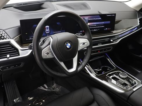 Used 2026 BMW X7 xDrive40i w/ Premium Package AWD/4WD image 6