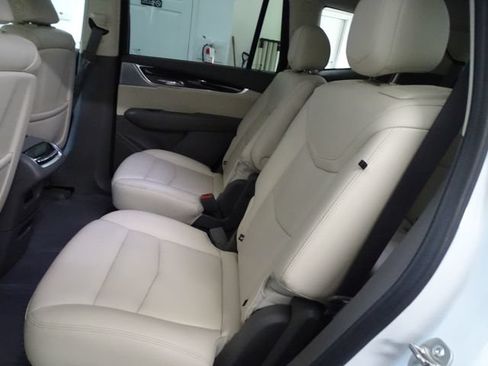 Certified 2024 Cadillac XT6 Premium Luxury w/ Technology Package AWD/4WD image 4