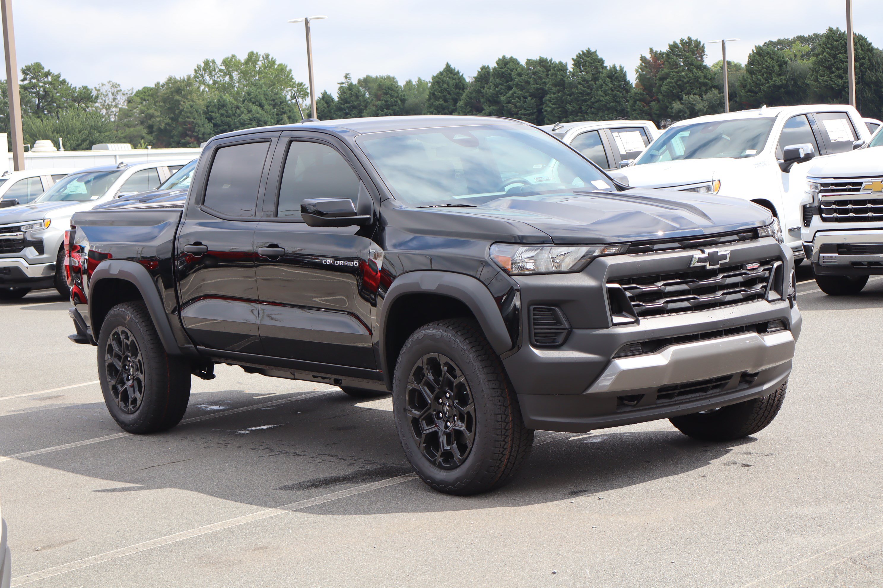 New 2026 Chevrolet Colorado Trail Boss AWD/4WD image 2