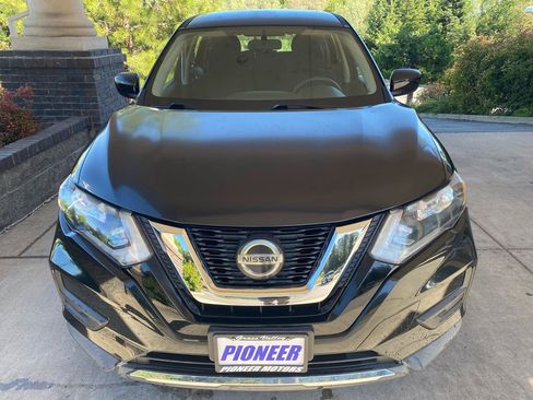 Used 2018 Nissan Rogue S FWD image 4