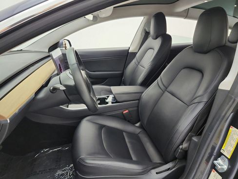 Used 2017 Tesla Model 3 Long Range RWD image 15