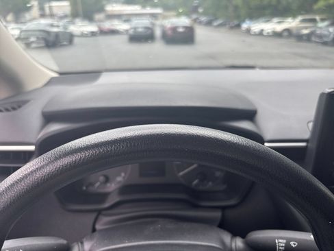 Used 2025 Toyota Corolla LE FWD image 29