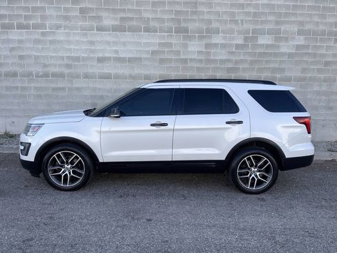 Used 2016 Ford Explorer Sport w/ Equipment Group 401A image 9
