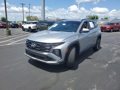 Certified 2025 Hyundai Tucson SEL AWD/4WD image 32