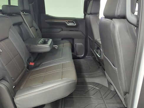 Used 2025 Chevrolet Silverado 1500 High Country w/ High Country Premium Package AWD/4WD image 27