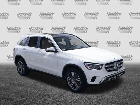 Used 2022 Mercedes-Benz GLC 300 image 2