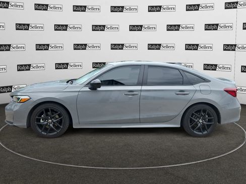 Used 2025 Honda Civic Sport image 3