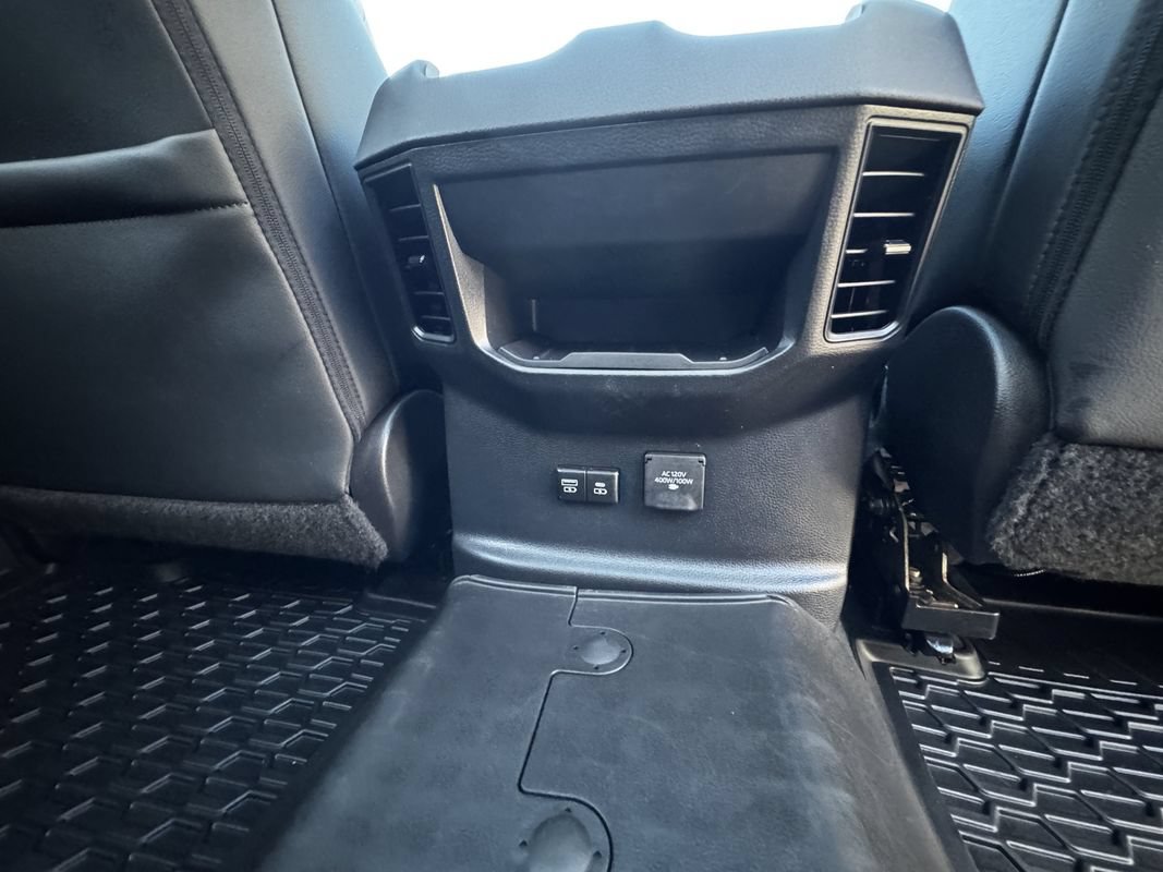Used 2022 Toyota Tundra Limited AWD/4WD image 39