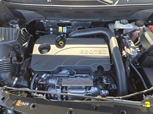 New 2026 Chevrolet Equinox LT w/ Convenience Package II image 21