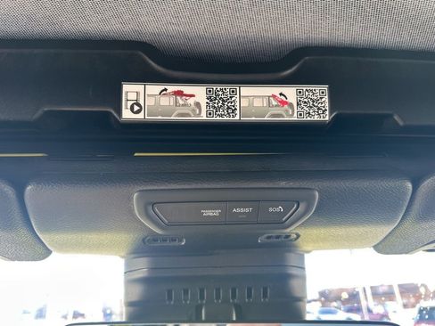 Used 2022 Jeep Wrangler Unlimited Sahara w/ Cold Weather Group image 21