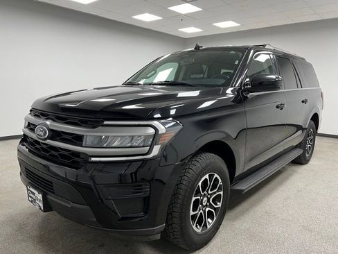 Used 2024 Ford Expedition Max XLT image 4