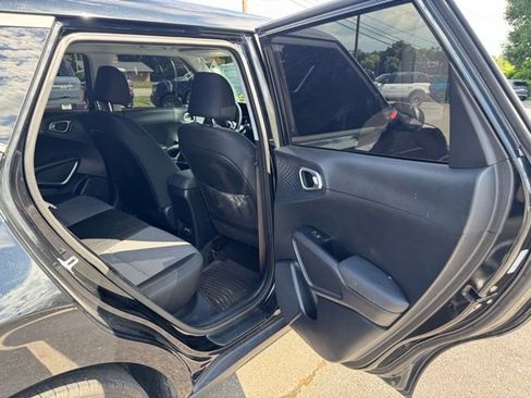 Used 2024 Kia Soul EX FWD image 15