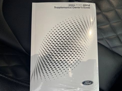 Used 2024 Ford Edge Titanium image 27