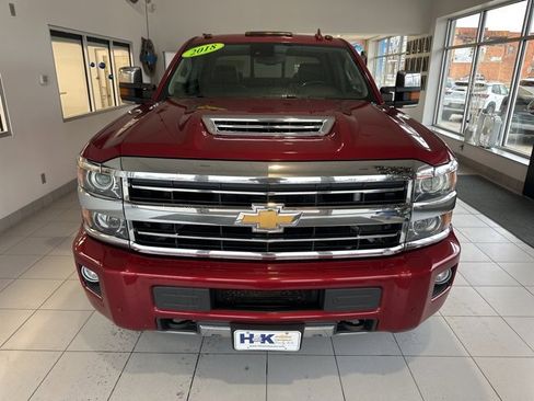 Used 2018 Chevrolet Silverado 2500 High Country image 2