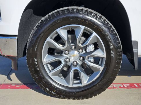 New 2026 Chevrolet Silverado 1500 LT w/ Texas Edition Plus AWD/4WD image 12