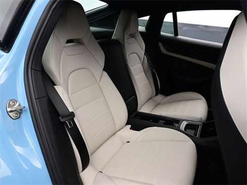 New 2026 Porsche Panamera 4 image 17