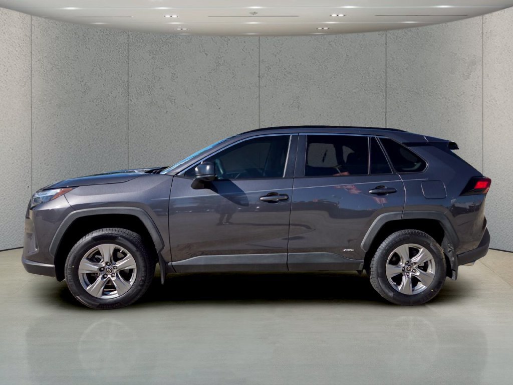 Used 2024 Toyota RAV4 LE AWD/4WD image 2
