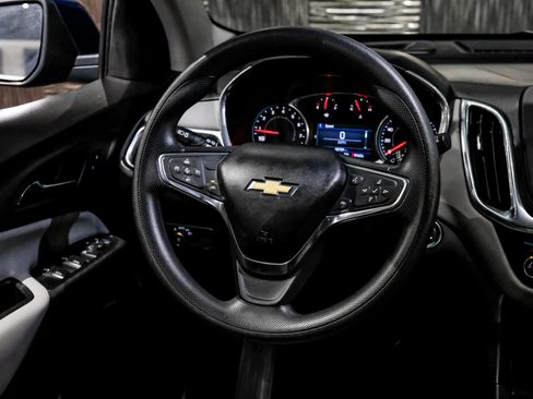 Used 2020 Chevrolet Equinox LT FWD image 16