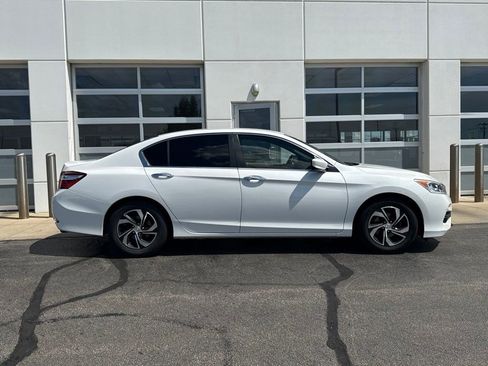 Used 2016 Honda Accord LX image 3
