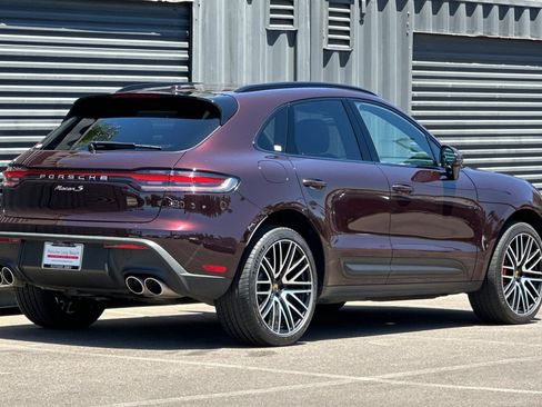 Certified 2024 Porsche Macan S AWD/4WD image 8