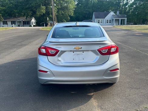 Used 2016 Chevrolet Cruze LT w/ Convenience Package FWD image 7