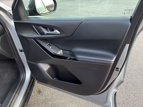 Used 2026 Chevrolet Equinox LT w/ Convenience Package II image 53