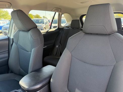 Used 2024 Toyota RAV4 LE AWD/4WD image 11