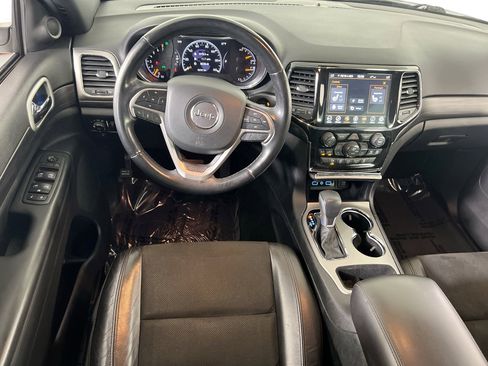 Used 2022 Jeep Grand Cherokee Laredo X image 22