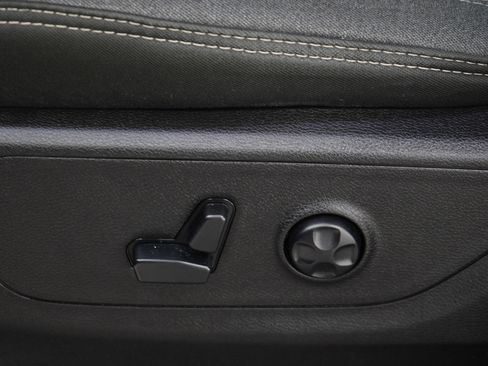 Used 2019 RAM 1500 Big Horn AWD/4WD image 24