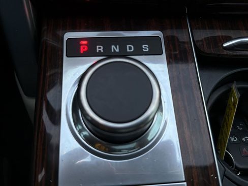 Used 2016 Land Rover Range Rover HSE image 25