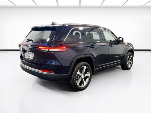 Used 2023 Jeep Grand Cherokee 4WD 4xe w/ Luxury Tech Group II image 4