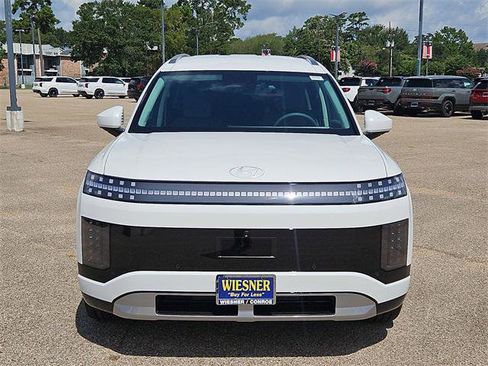 New 2026 Hyundai Ioniq 9 SEL image 2