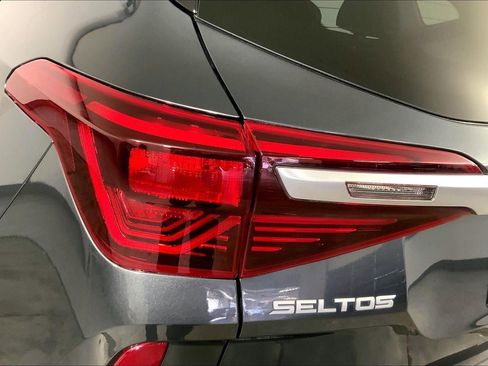 Used 2023 Kia Seltos S image 27