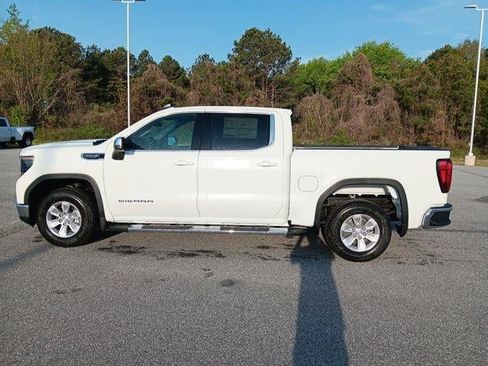 New 2026 GMC Sierra 1500 SLE RWD image 3