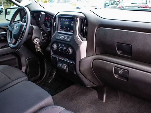 Used 2022 Chevrolet Silverado 1500 Custom Trail Boss AWD/4WD image 38