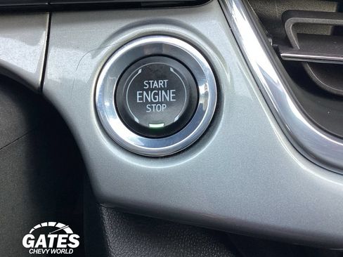 Used 2024 Chevrolet Trax LT w/ Driver Confidence Package FWD image 19