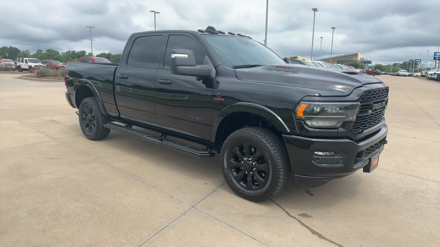Used 2024 RAM 3500 Limited AWD/4WD image 3
