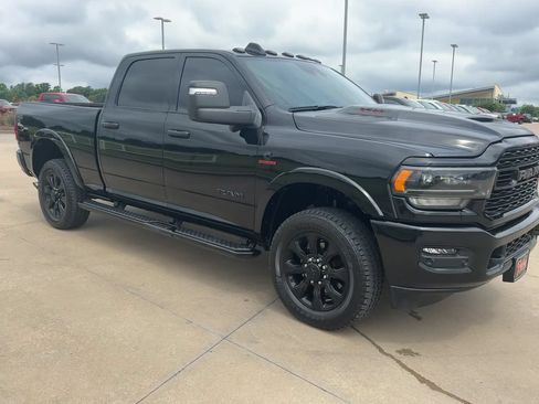 Used 2024 RAM 3500 Limited AWD/4WD image 3