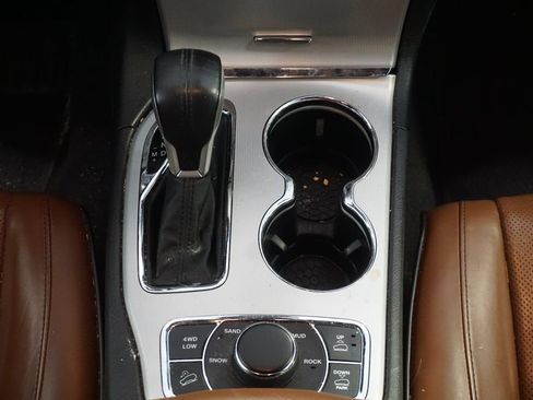 Used 2019 Jeep Grand Cherokee Summit w/ Platinum Series Group AWD/4WD image 32