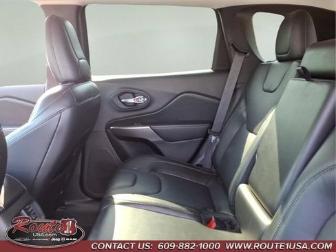 Used 2020 Jeep Cherokee Limited AWD/4WD image 22