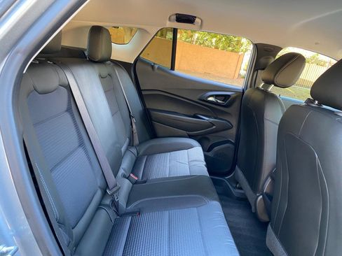 Used 2025 Chevrolet Trax LT w/ Driver Confidence Package image 43