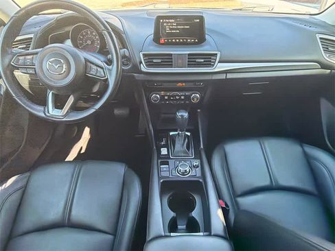 Used 2017 MAZDA MAZDA3 Touring image 18