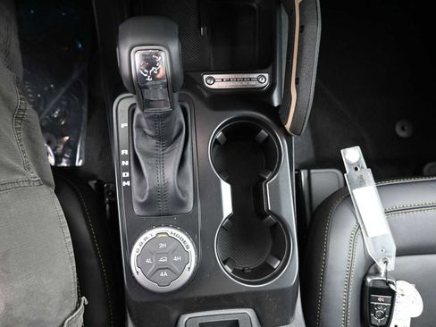 New 2025 Ford Bronco Badlands image 38