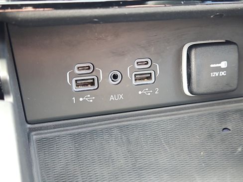 Used 2023 Jeep Grand Cherokee Altitude AWD/4WD image 11