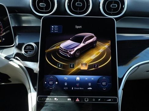 Certified 2025 Mercedes-Benz GLC 300 image 32